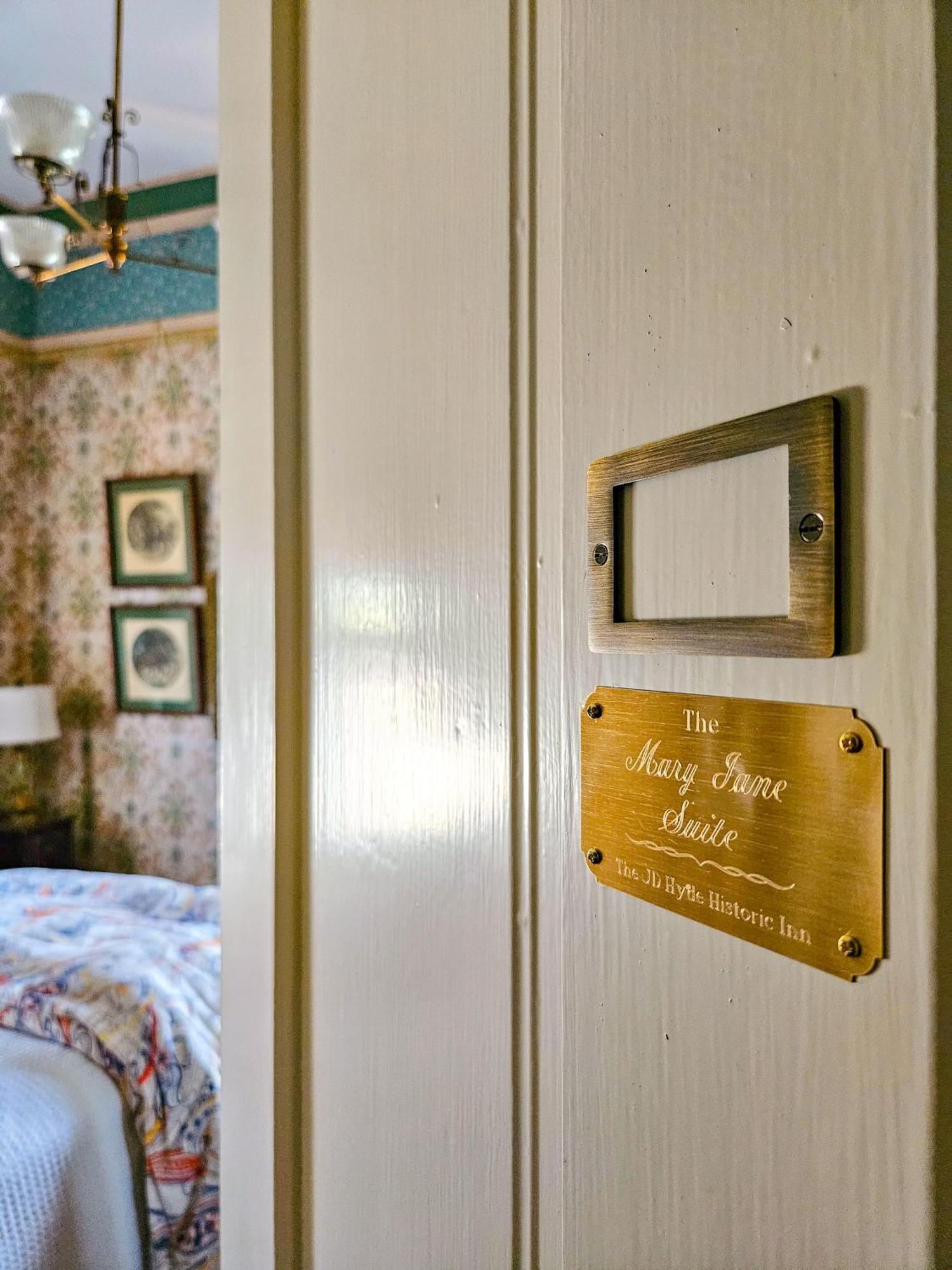 The Jd Hyde Historic Inn Visalia Exterior photo